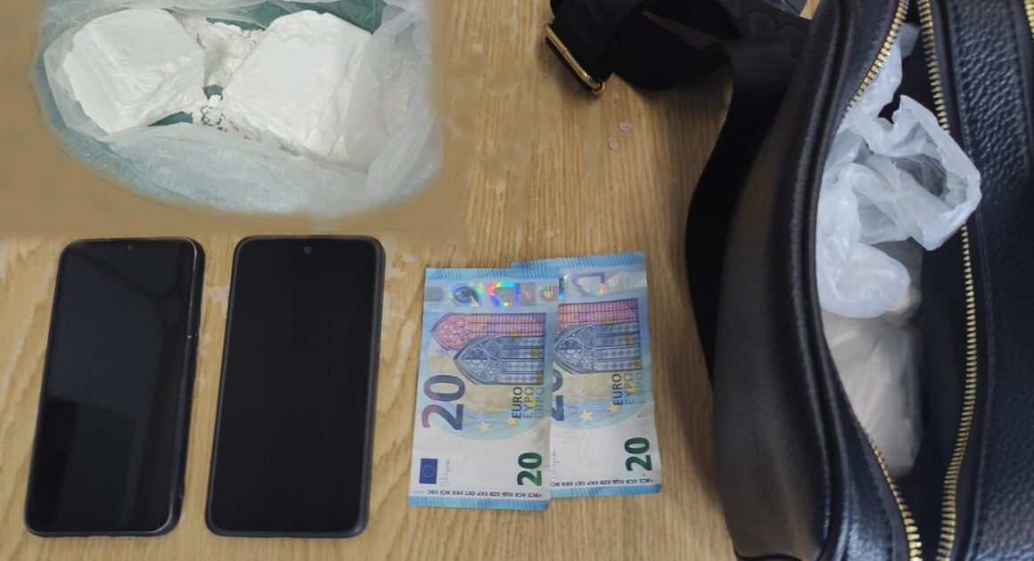 Mulher apanhada com mais de 1. 500 doses de cocaína na póvoa de varzim