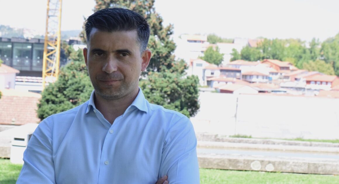 Gil leitão é o candidato da iniciativa liberal em guimarães