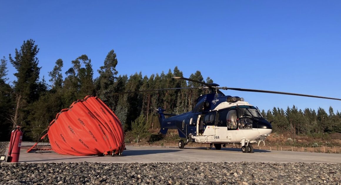 Helicóptero super puma francês é reforço no combate aos incêndios