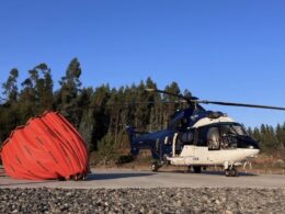 Helicóptero super puma francês é reforço no combate aos incêndios