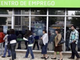 Número de desempregados inscritos nos centros diminuiu em julho
