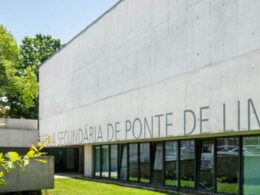 Alunas de ponte de lima retidas no secundário devido a "informação incorreta" de professora