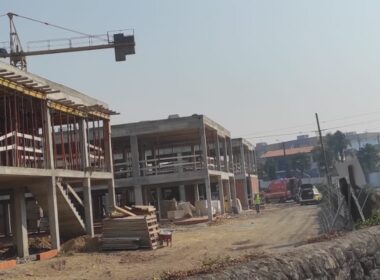 Queda de parede faz dois feridos numa obra em barcelos