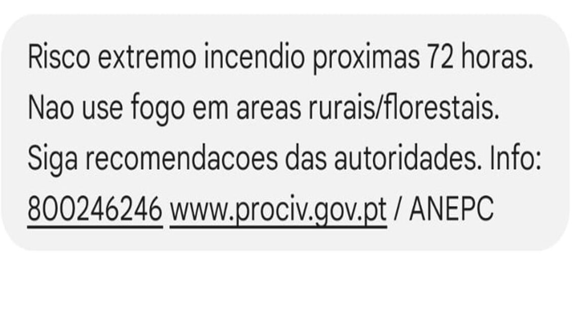 Proteção civil avisa por sms: "mantém-se risco extremo de incêndio"