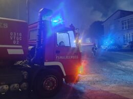 Bombeiro ferido no incêndio numa empresa de reciclagem em famalicão