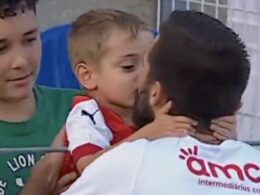 Momento de ternura entre joão moutinho e o filho mais novo no final do jogo do sc braga