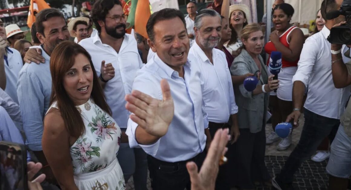 Montenegro recebido na festa do pontal ao som da música "deixem o luís trabalhar"