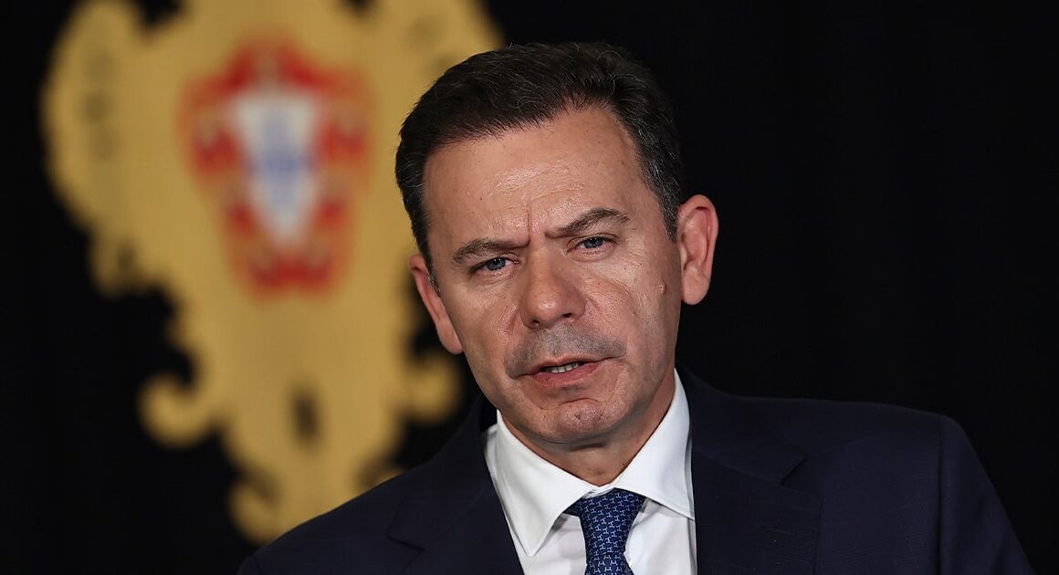 Montenegro garante que lei de estrangeiros segue em frente mesmo que redação tenha de ser corrigida