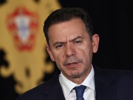 Montenegro garante que lei de estrangeiros segue em frente mesmo que redação tenha de ser corrigida