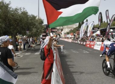 Manifestantes contestam ciclistas de israel na volta a portugal