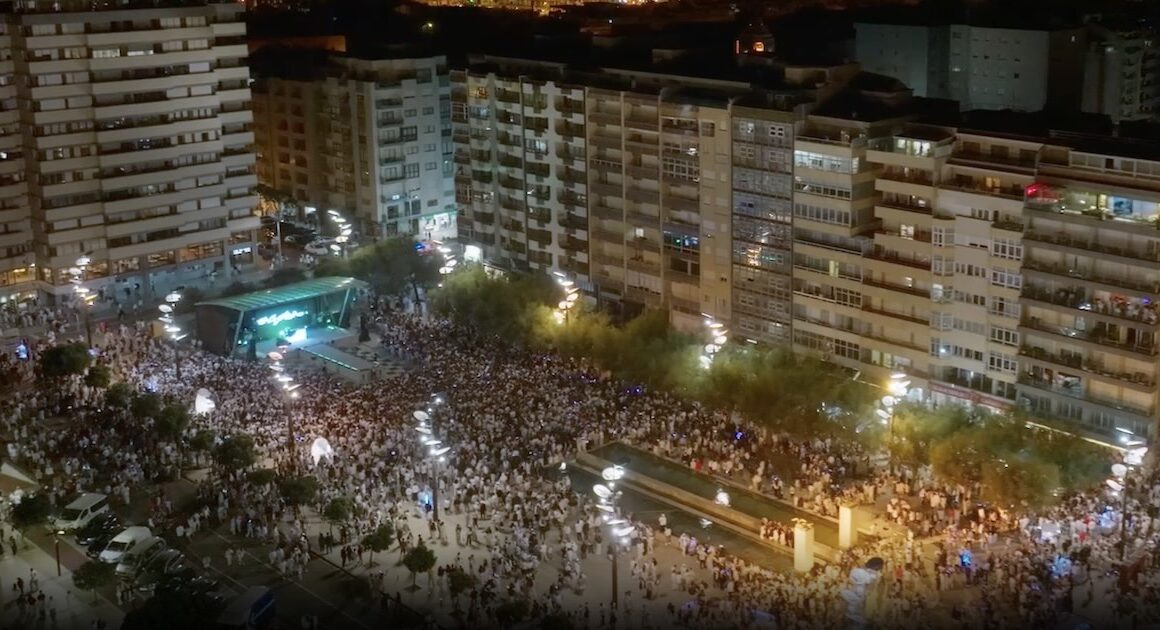 Hoje há noite branca na póvoa de varzim, com 'seleção' de dj's e milhares de pessoas na rua