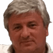 João rodrigues na frente