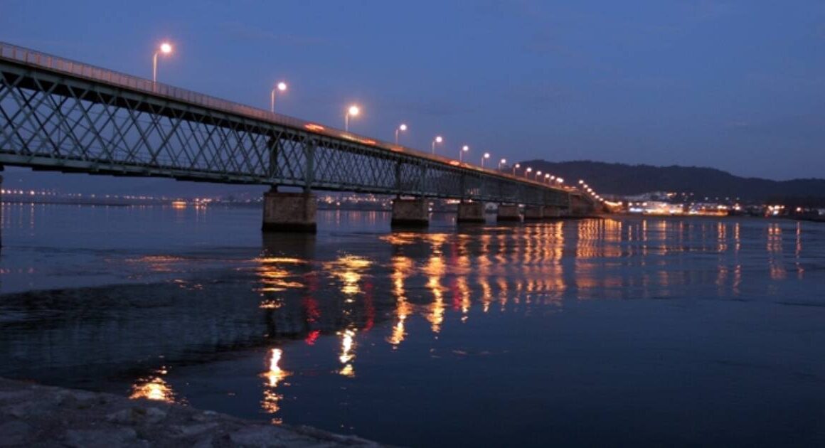 Atenção, viana. Ponte eiffel fechada à noite durante cinco dias