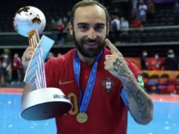 'mágico' ricardinho termina carreira no futsal