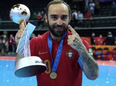 'mágico' ricardinho termina carreira no futsal
