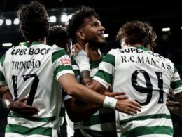 'bis' de ex-vitória ricardo mangas e de trincão na goleada (6-0) do sporting