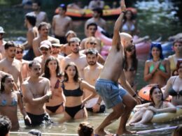 Paredes de coura é "o natal em agosto" a que tem de se ir "uma vez na vida"