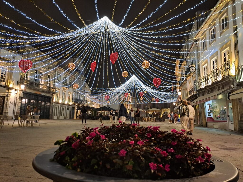 Viana já está iluminada para a senhora d'agonia
