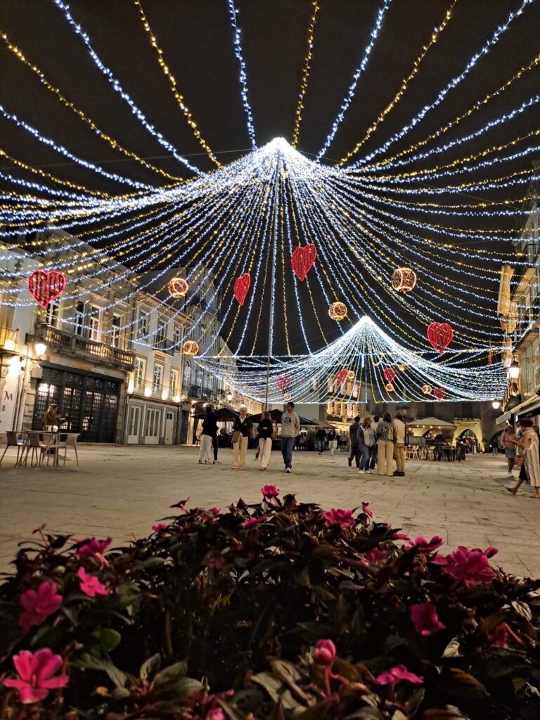 Viana já está iluminada para a senhora d'agonia