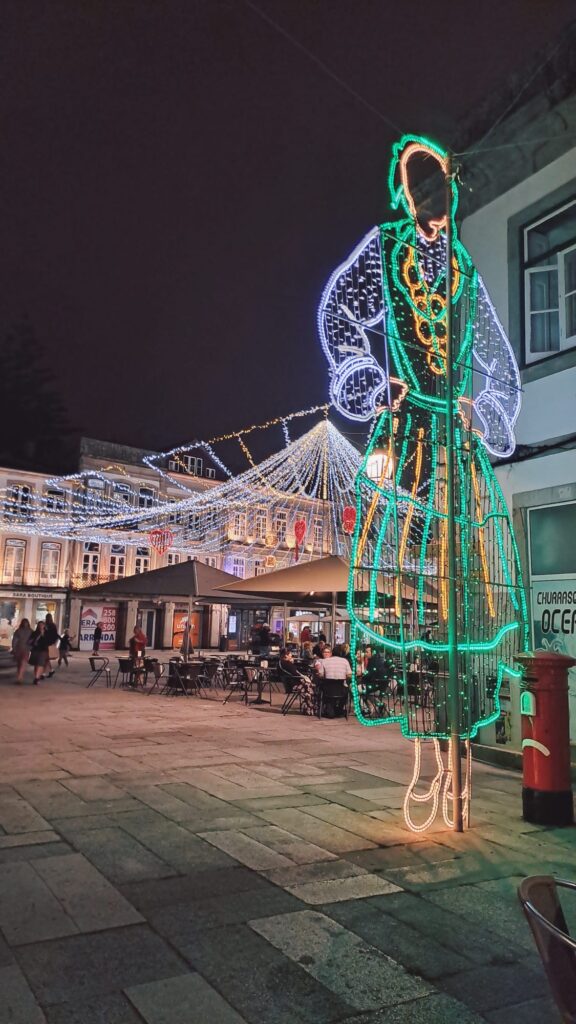 Viana já está iluminada para a senhora d'agonia