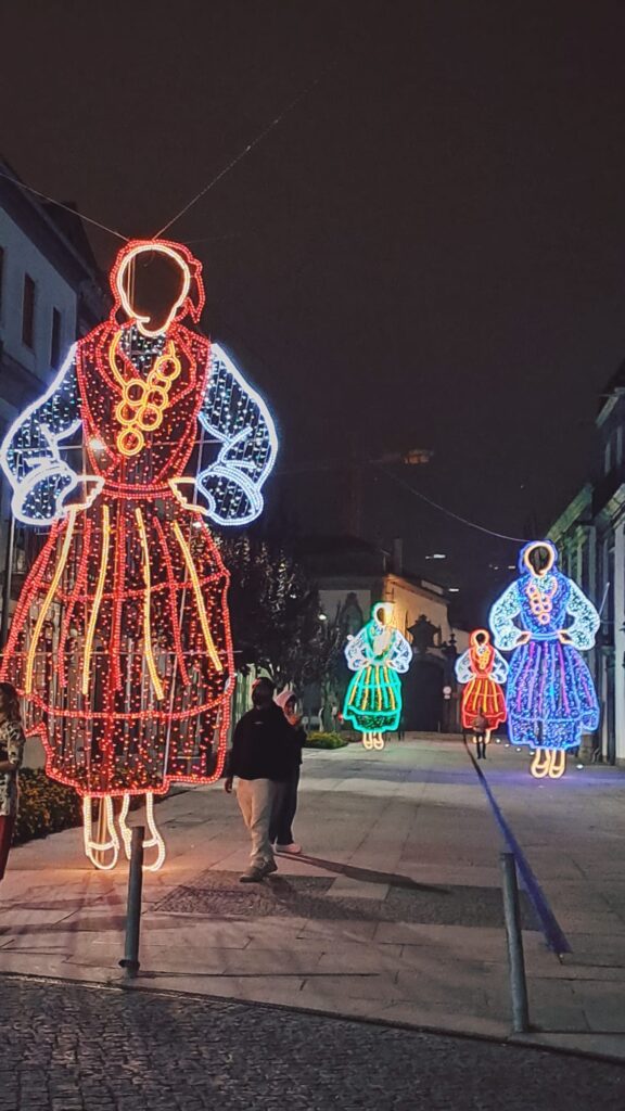 Viana já está iluminada para a senhora d'agonia