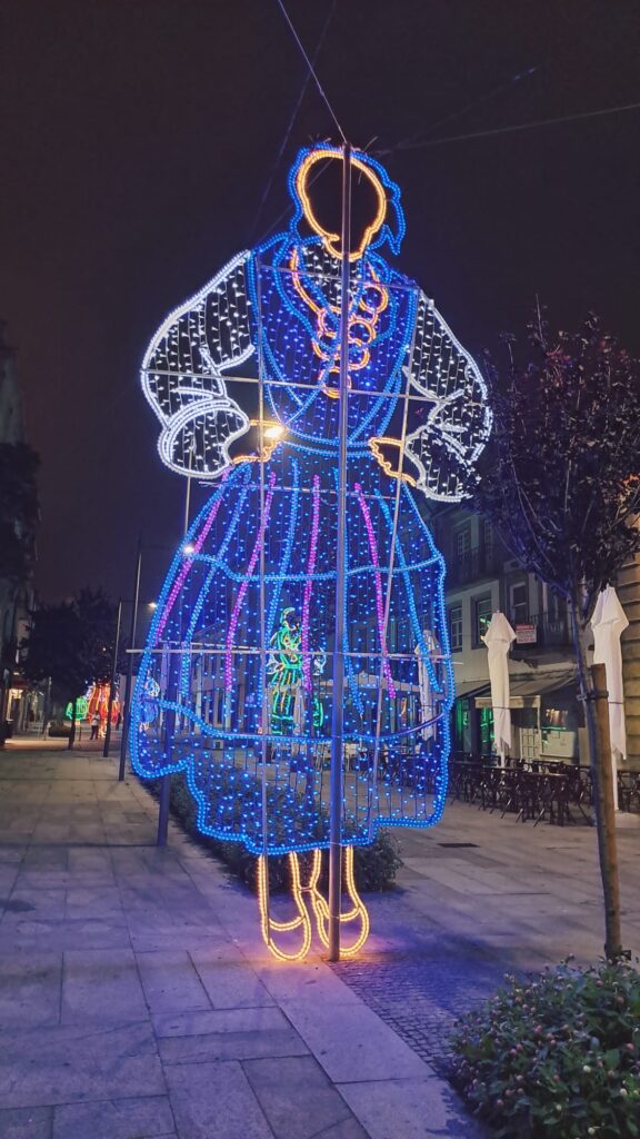 Viana já está iluminada para a senhora d'agonia