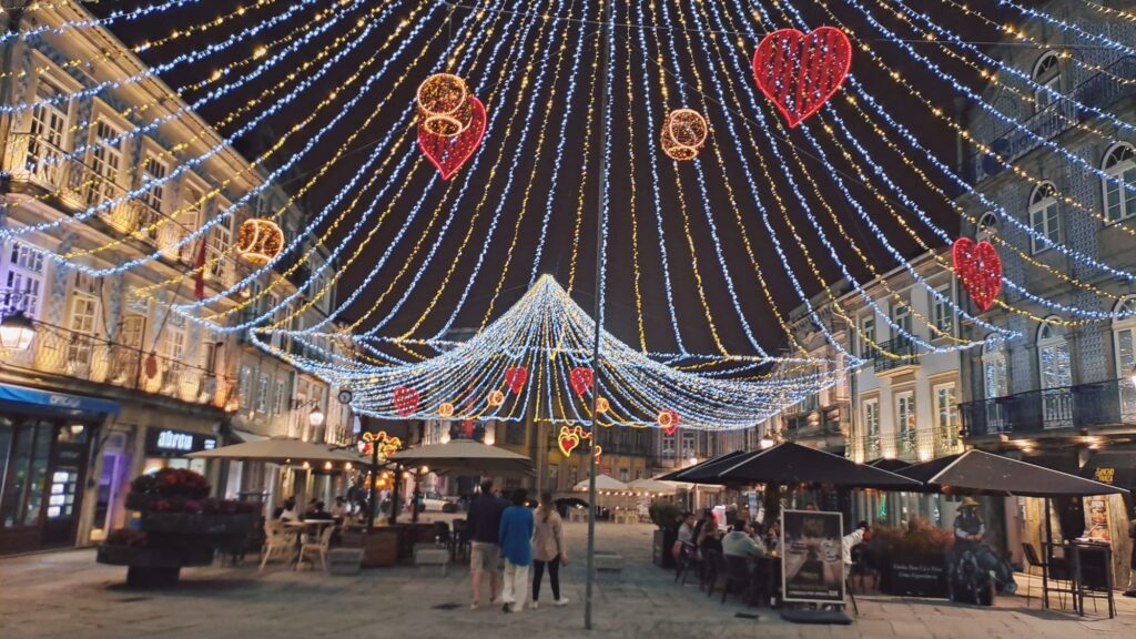 Viana já está iluminada para a senhora d'agonia