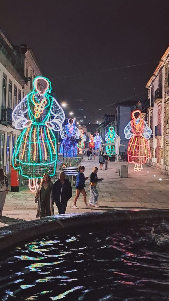 Viana já está iluminada para a senhora d'agonia