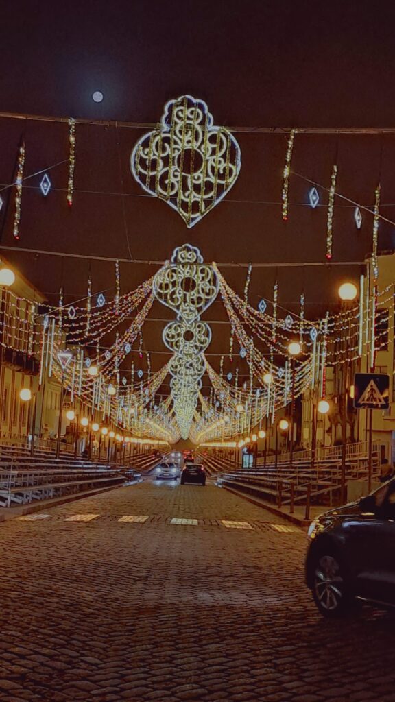 Viana já está iluminada para a senhora d'agonia