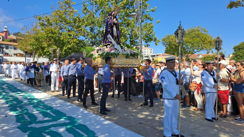 Foi assim a impressionante procissão ao mar em viana do castelo