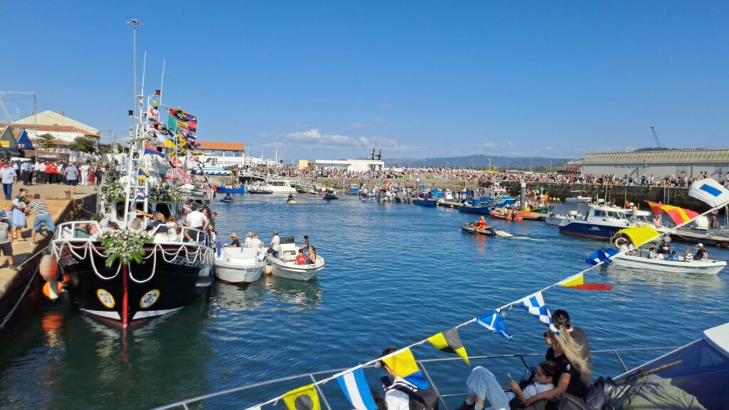 Foi assim a impressionante procissão ao mar em viana do castelo