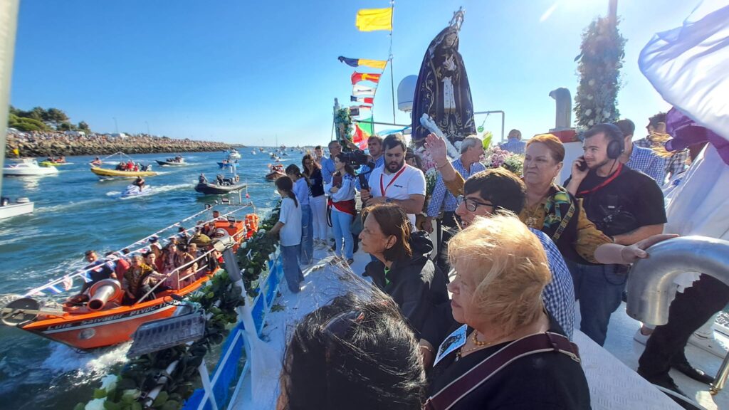 Foi assim a impressionante procissão ao mar em viana do castelo