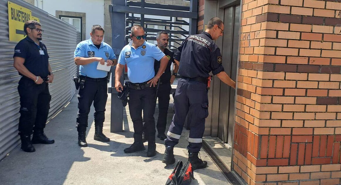Sete pessoas apanham susto no elevador junto à estação de viana