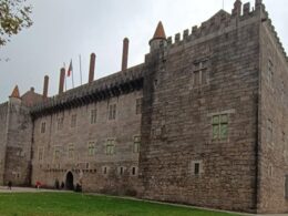 Jovens podem visitar hoje palácio dos biscainhos (braga) ou paço dos duques (guimarães) à borla