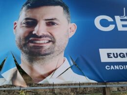 'outdoor' da coligação juntos por celorico vandalizado