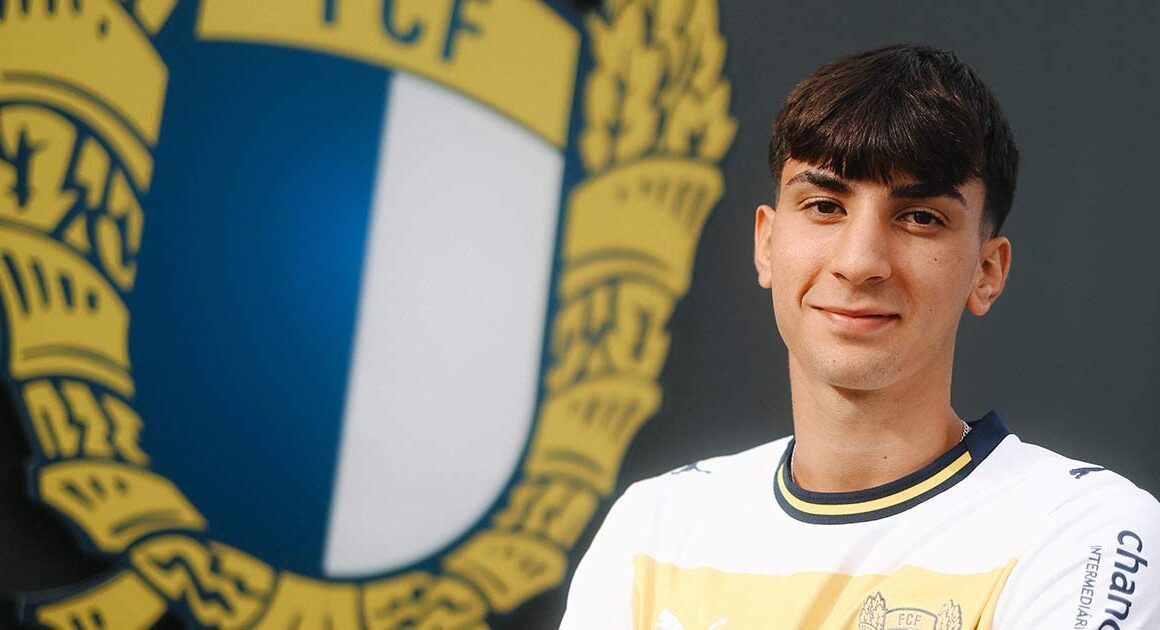 Famalicão contrata jovem internacional por espanha