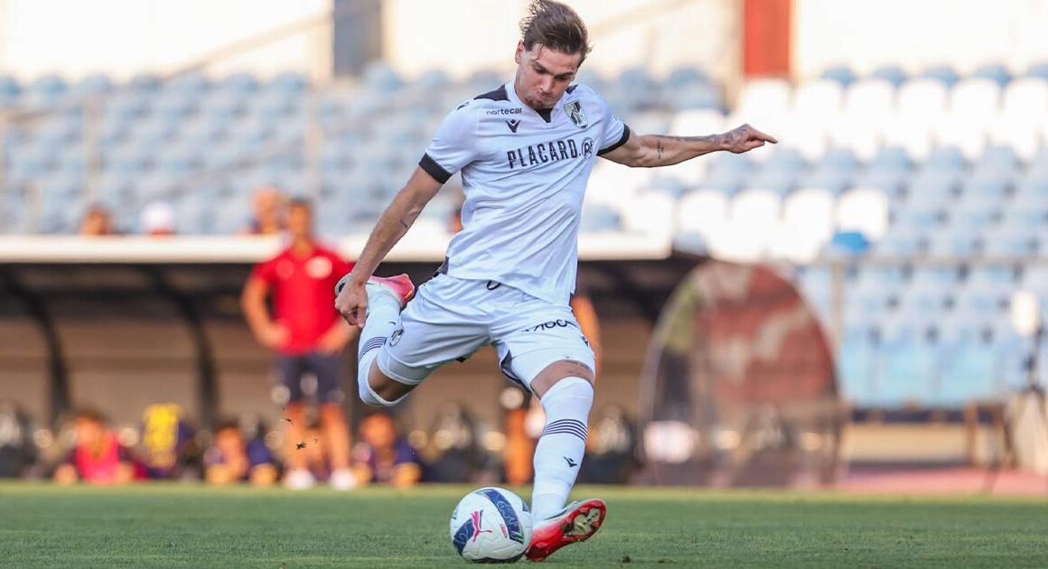 José bica sai do vitória sc em definitivo